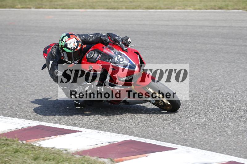 /Archiv-2025/49 26.08.2025 Cornu Master School ADR/blau-bleu/6